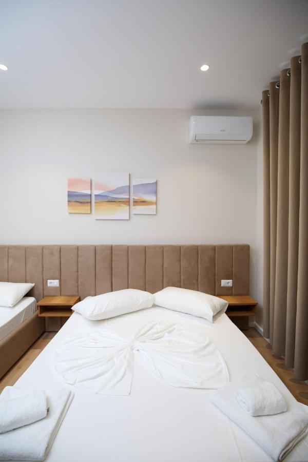 Hotel Amantia Orikum Bagian luar foto