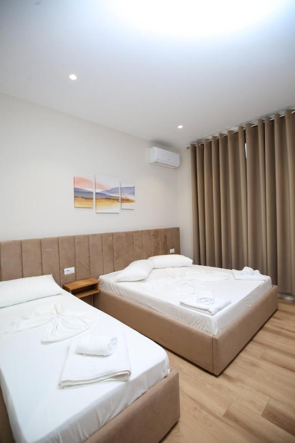 Hotel Amantia Orikum Bagian luar foto
