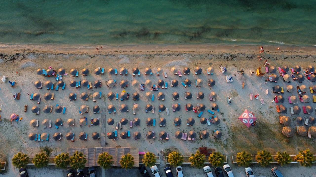 Hotel Amantia Orikum Bagian luar foto