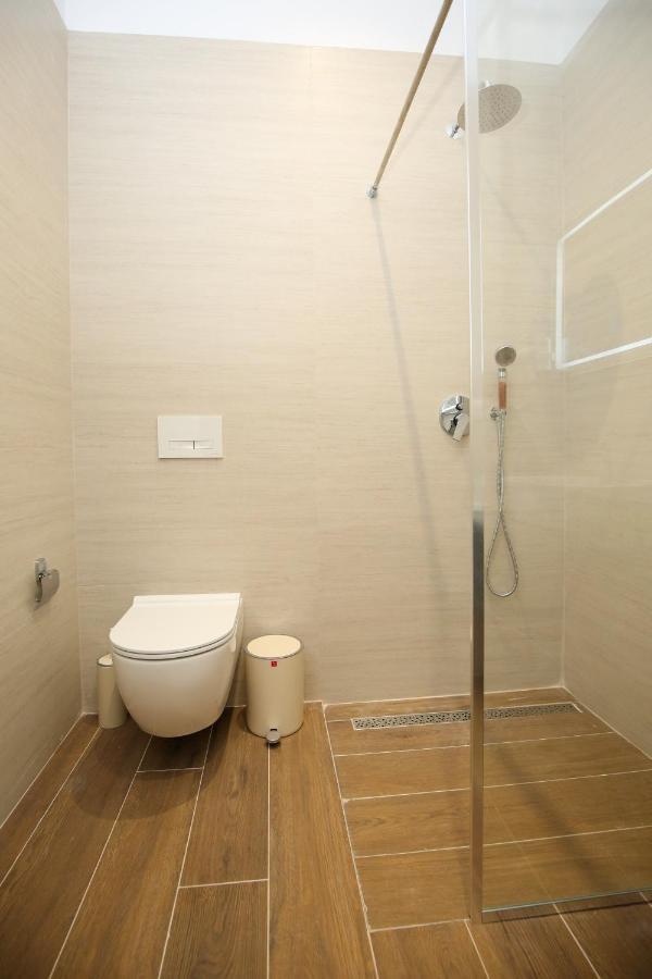 Hotel Amantia Orikum Bagian luar foto