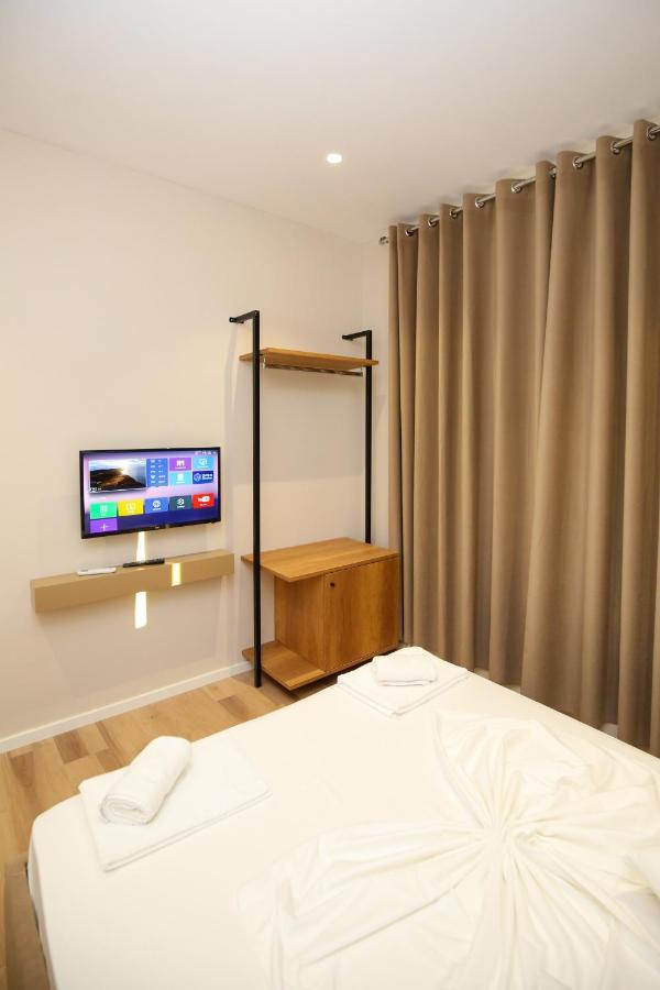 Hotel Amantia Orikum Bagian luar foto