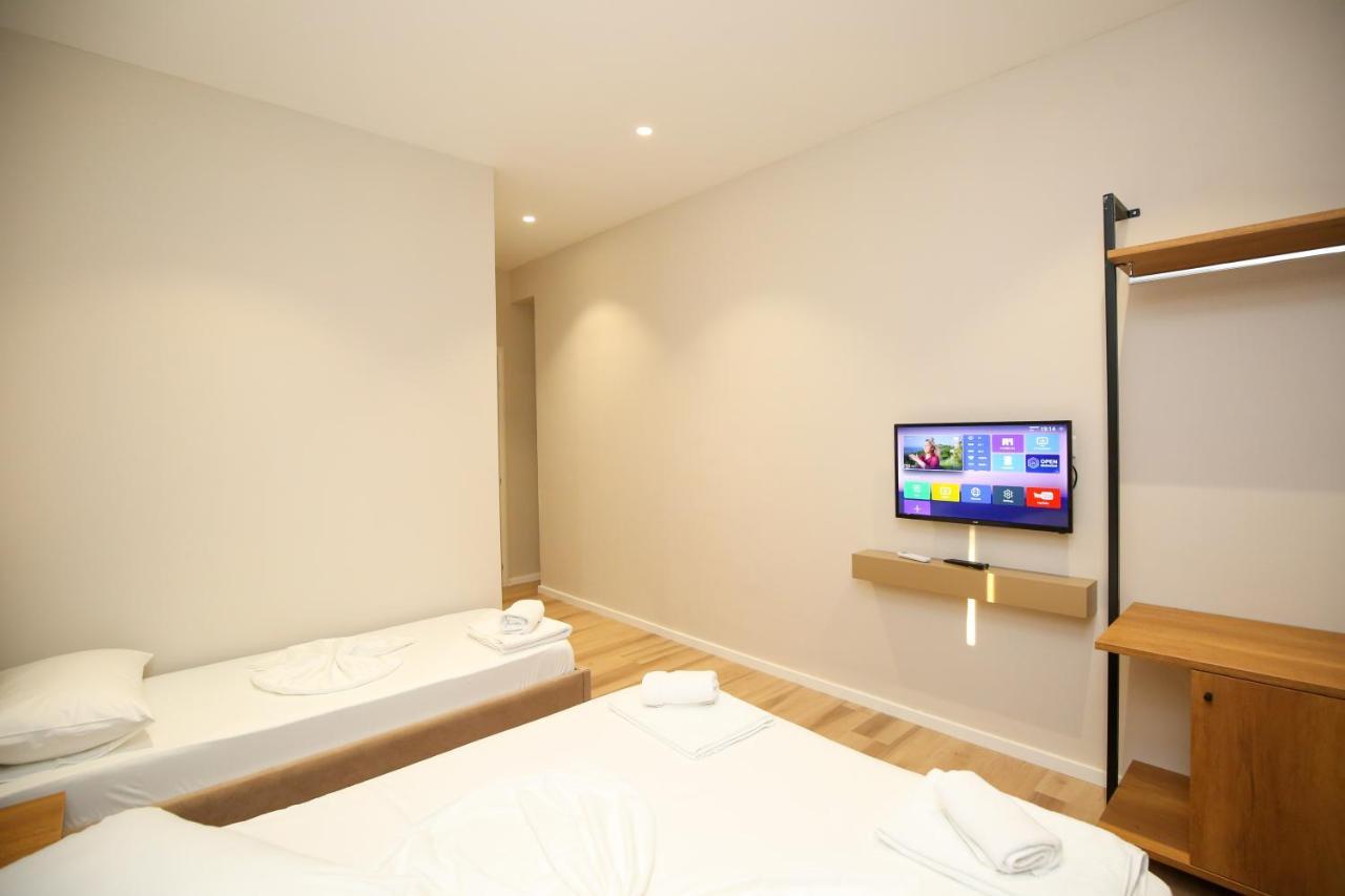 Hotel Amantia Orikum Bagian luar foto