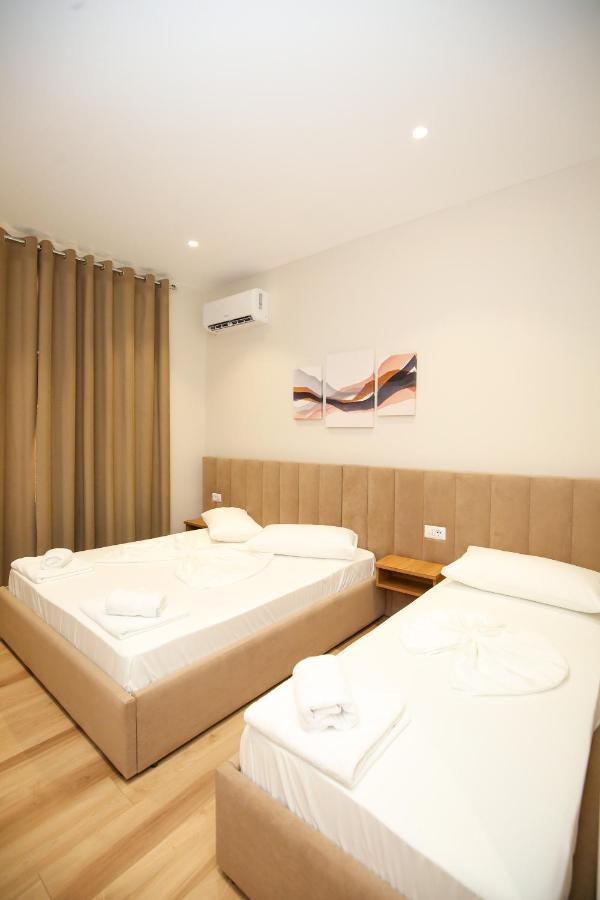 Hotel Amantia Orikum Bagian luar foto