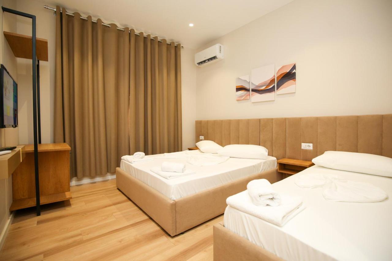 Hotel Amantia Orikum Bagian luar foto