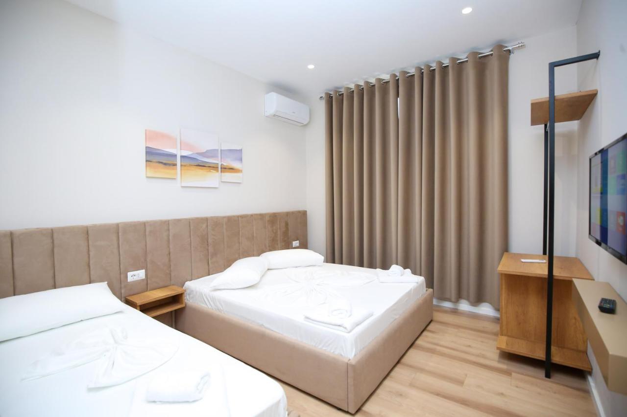 Hotel Amantia Orikum Bagian luar foto